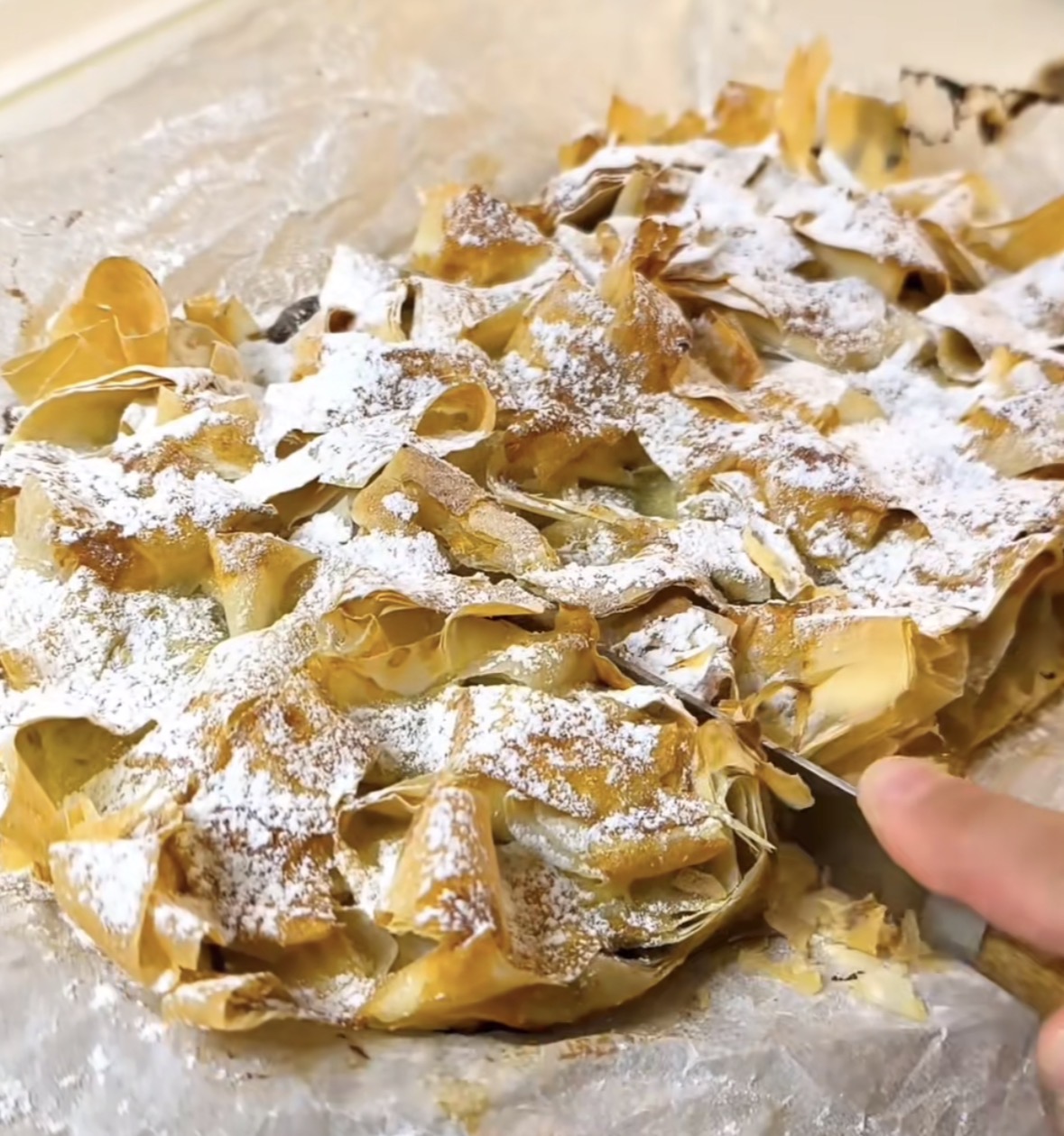 Pastel crujiente de pasta filo y Nutella