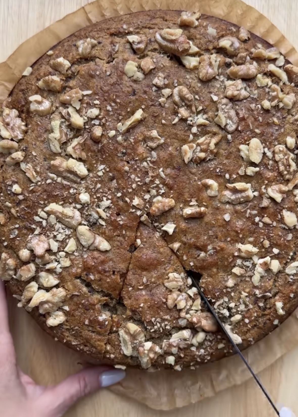 Bizcocho saludable de dátiles y nueces